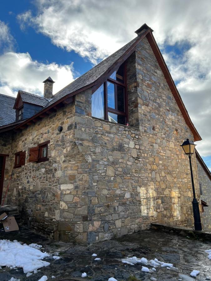 Casa esquí en pueblo junto a Baqueira Beret Ski Bagergue Exterior foto